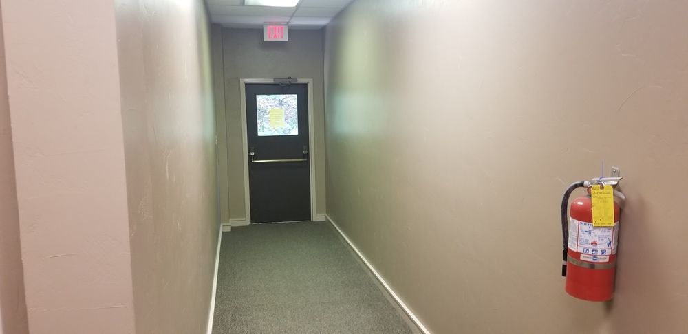 OWNER/INVESTOR OFFICE BUILDING/STRATEGIC LOCATION: 2725 Cantrell Rd, Little Rock, AR 72202